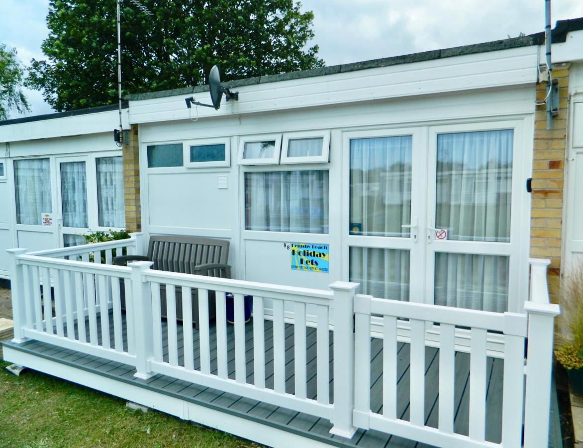 98 Hemsby Beach Holiday Lets, Bespoke Seaside Chalet Apartment Great Yarmouth Exterior photo