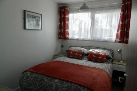 98 Hemsby Beach Holiday Lets, Bespoke Seaside Chalet Apartment Great Yarmouth Exterior photo
